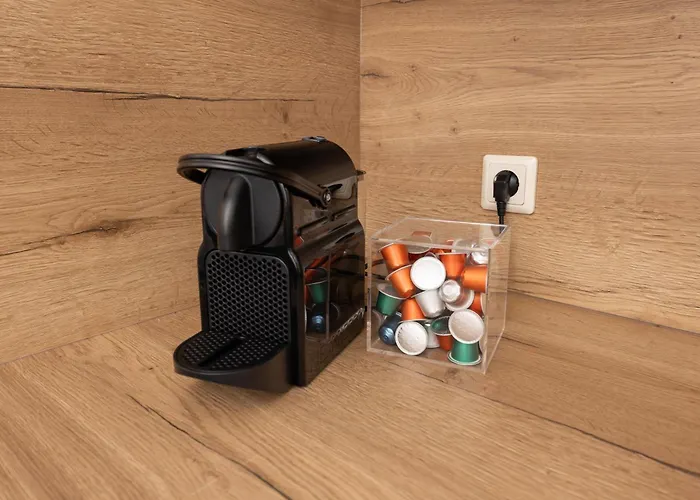 6 Beds Apartment, Group & Family Friendly, Kitchen, Washer, Work Station, Netflix & Paytv * Berlín