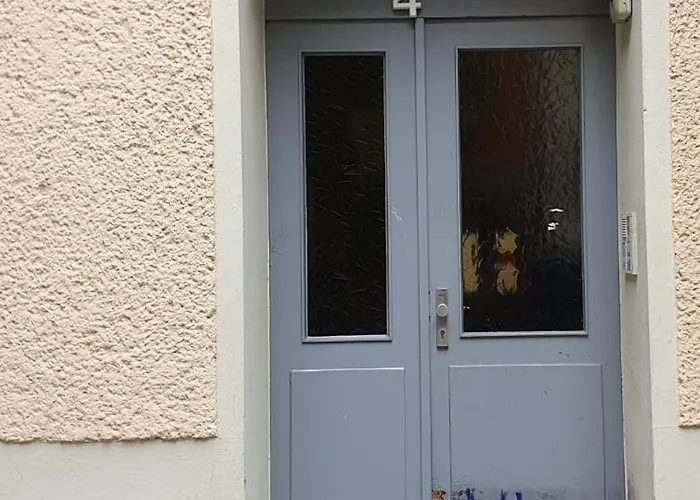 6 Beds Apartment, Group & Family Friendly, Kitchen, Washer, Work Station, Netflix & Paytv Lägenhet Berlin