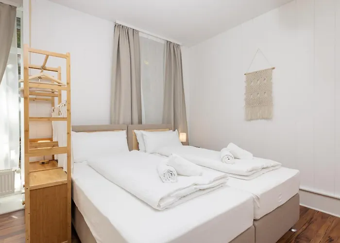 公寓 6 Beds Apartment, Group & Family Friendly, Kitchen, Washer, Work Station, Netflix & Paytv *